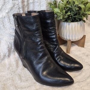 Frye Regina Ankle Boots Wedge Heel Pointed Toe Black Leather Women's Sz 9.5